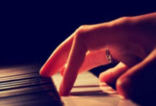 英格兰队与葡萄牙队激战：足球世界杯半决赛的精彩对决